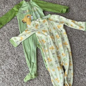 Disney Lion King pajamas (2)
